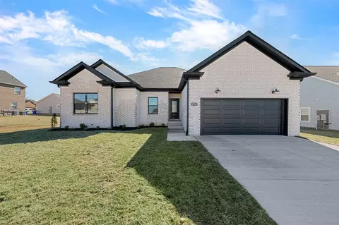 8758 Stuart Farm Ave, Bowling Green, KY 42104