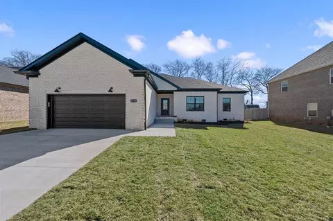 8740 Merrill Cir, Bowling Green, KY 42104