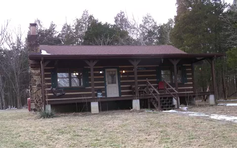 1730 Sharpes Garden Rd, Russellville, KY 42276