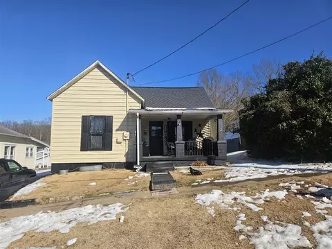 604 N 3rd St, Central City, KY 42330