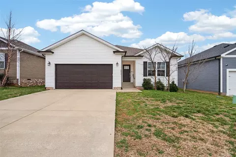 6602 Night Horse St, Bowling Green, KY 42101
