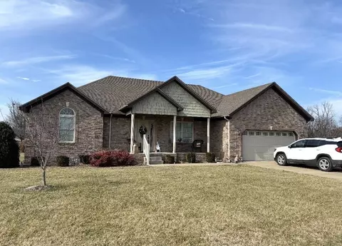 238 Jade Dr, Smiths Grove, KY 42171