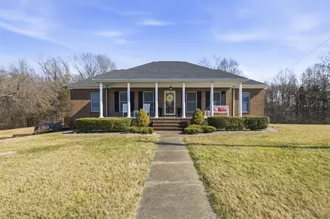 110 Carriage Ln, Glasgow, KY 42141