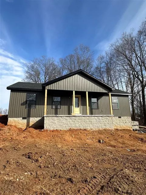 1226 Lambert Rd, Scottsville, KY 42164