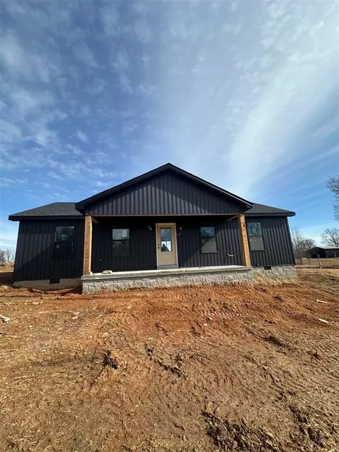 1124 Lambert Rd, Scottsville, KY 42164