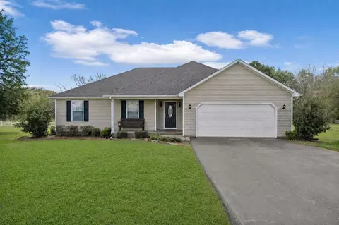 201 Elmwood Dr, Auburn, KY 42206