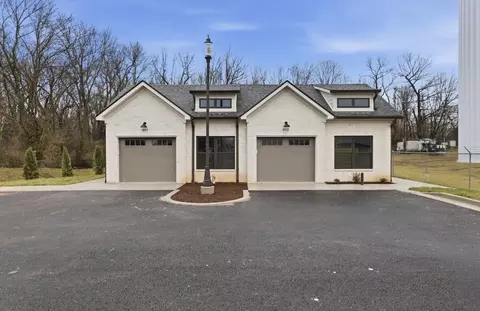 512 Unit 811 Old Lovers Ln, Bowling Green, KY 42103