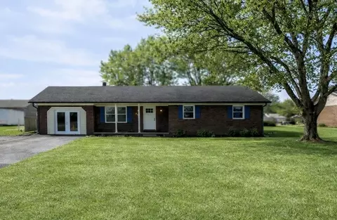 921 Gardenside Way, Bowling Green, KY 42101