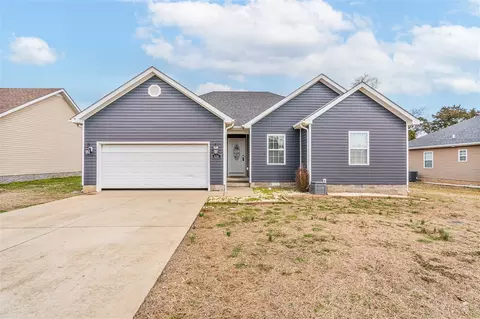 636 Red Maple St, Bowling Green, KY 42101