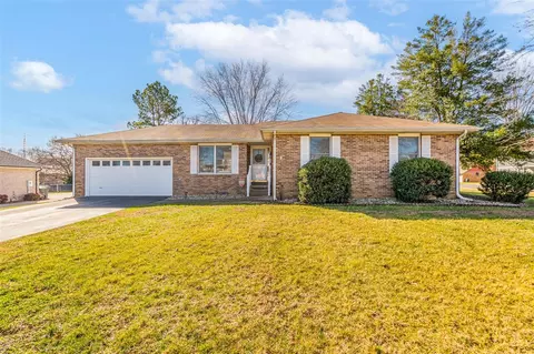 1571 Normandy Way, Bowling Green, KY 42103