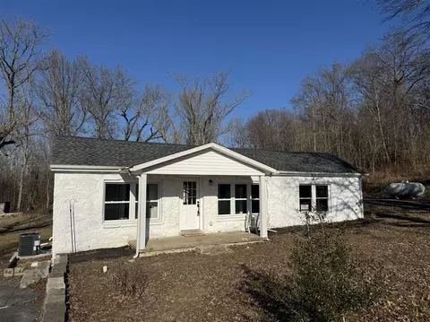 2878 Penns Chapel Rd, Bowling Green, KY 42101