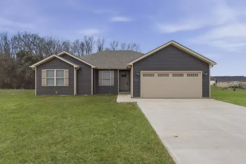 927 Alberta Dr, Bowling Green, KY 42101
