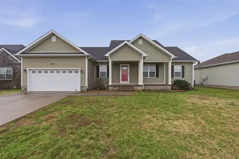 394 Red Elm Ln, Bowling Green, KY 42101