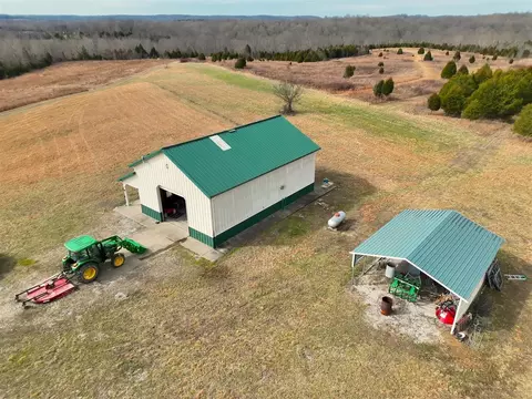 463 Charlie Shepherd Rd, Morgantown, KY 42261