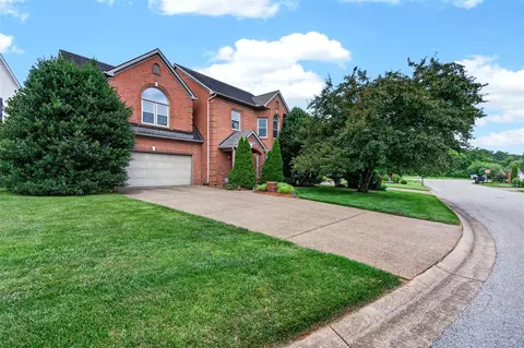 1104 St Andrews Cir, Bowling Green, KY 42103