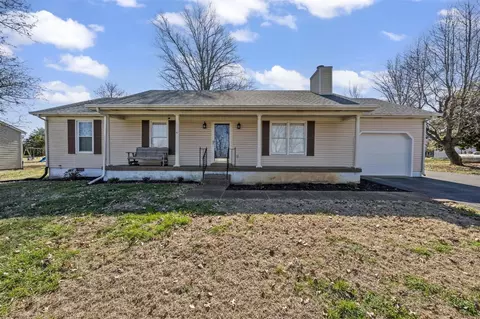 729 Collett Rd, Bowling Green, KY 42104