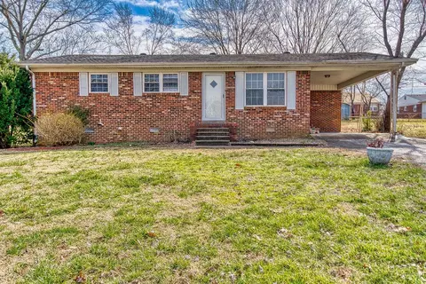 917 Meadow Ln, Russellville, KY 42276