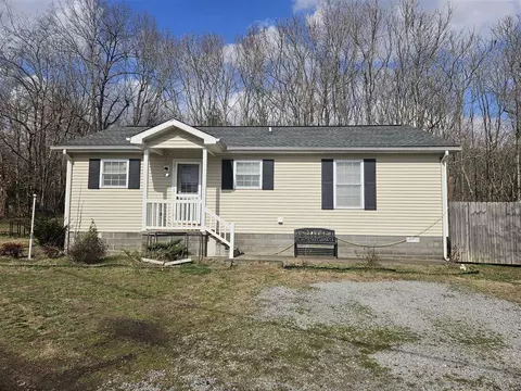 302 Mercer St, Powderly, KY 42367