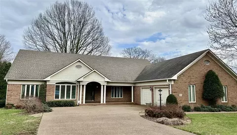 1835 Bent Tree Ct, Bowling Green, KY 42103