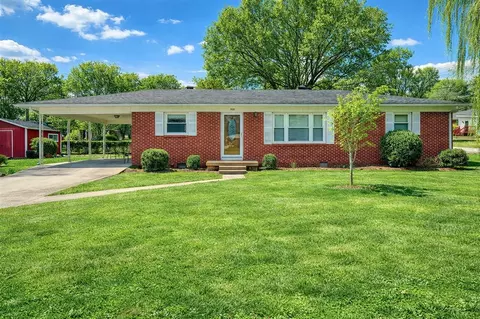 921 Oak Ln, Russellville, KY 42276