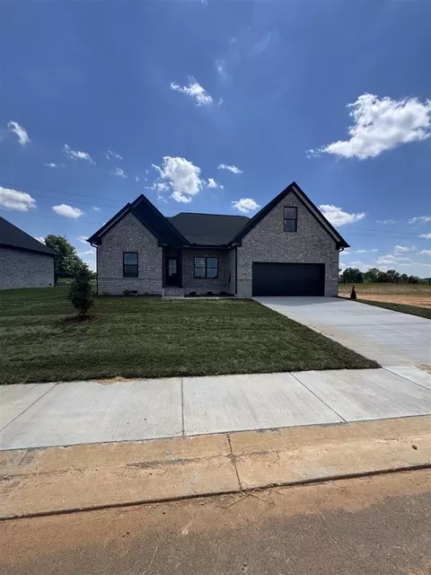 201 Magnolia Cir, Franklin, KY 42134