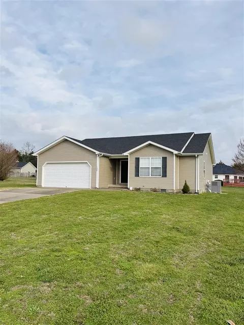 130 Kodiak Ct, Bowling Green, KY 42101