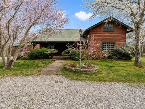 7828 Wingfield Church Rd, Bowling Green, KY 42101