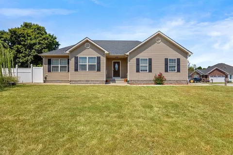 300 Maple Ridge St, Bowling Green, KY 42101