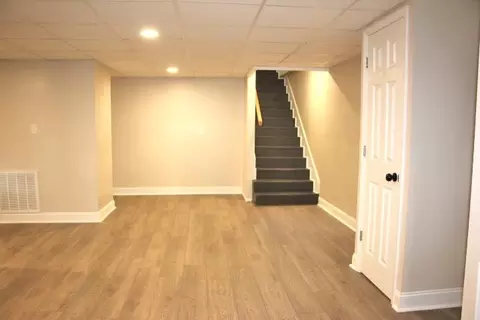Living - 73 Willow Tree Cir, Austin, KY 42123 photo 2 of 4