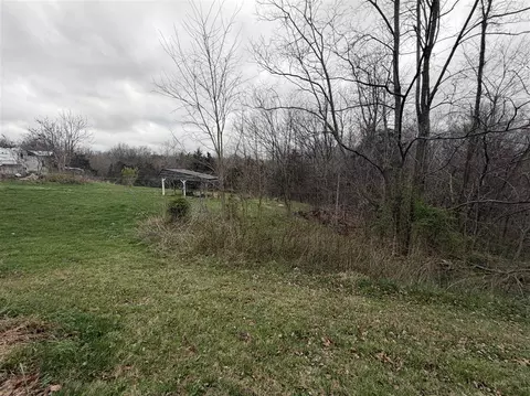 200 Richardson Rd, Summer Shade, KY 42166