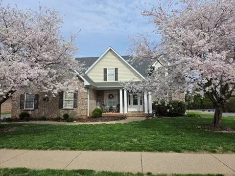 329 Roseberry Cir, Bowling Green, KY 42104