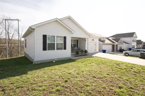 853 Mcfadin Station St, Bowling Green, KY 42103
