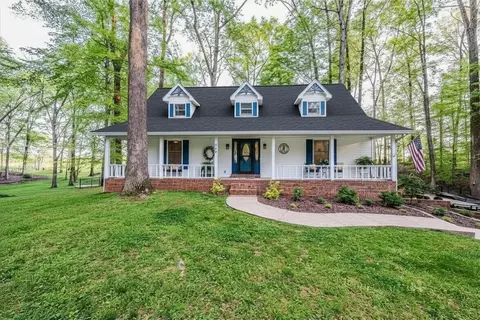 260 Mooreborough Dr, Bowling Green, KY 42103