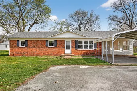 760 N Main St, Russellville, KY 42276