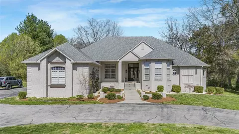 691 Covington Grove Blvd, Bowling Green, KY 42104