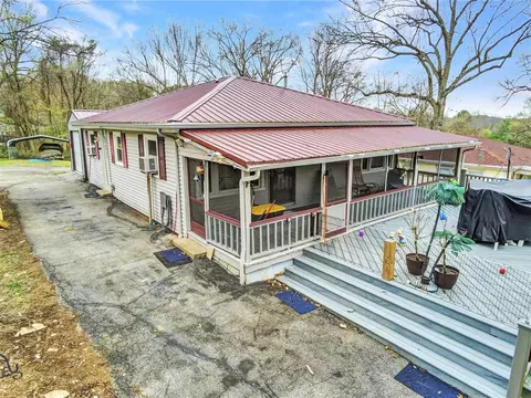 460 Port Oliver Cir, Scottsville, KY 42164
