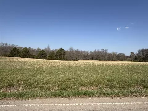 5046 Bowling Green Rd, Scottsville, KY 42164