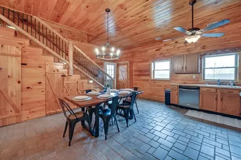 Dining - 369 Reynolds Rd, Bee Spring, KY 42207 photo 2 of 3