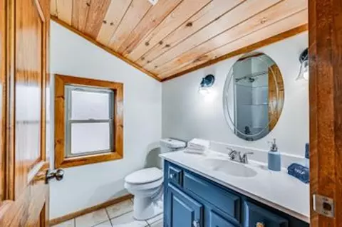 Bath - 369 Reynolds Rd, Bee Spring, KY 42207 photo 1 of 1