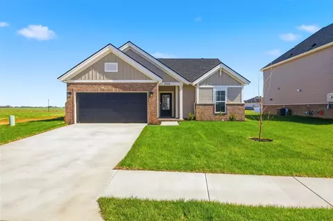 10928 Chickasaw Ct, Bowling Green, KY 42101