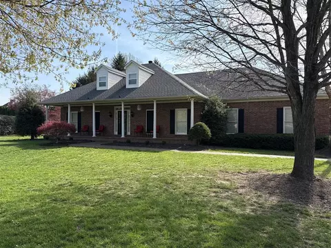 175 Whirlaway Ct, Bowling Green, KY 42104