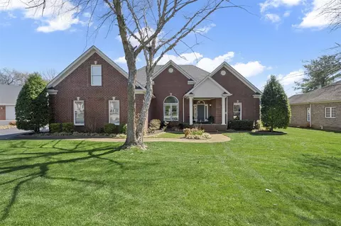 965 Threewood Cir, Bowling Green, KY 42103