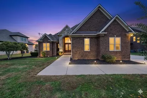 664 Mallard St, Bowling Green, KY 42104