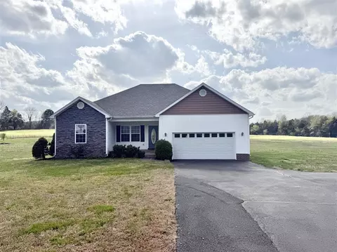 8550 Bowling Green Rd, Morgantown, KY 42261