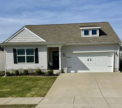 890 Mcfadin Station St, Bowling Green, KY 42103