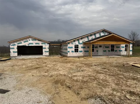 8774 Richardsville Rd, Bowling Green, KY 42101