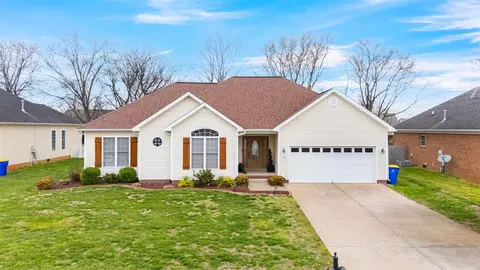 1068 Trillium Ln, Bowling Green, KY 42104