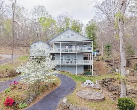 28 Shady Cliff Rd, Lewisburg, KY 42256