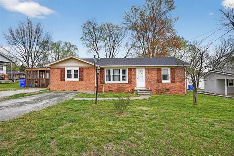 104 Lincoln St, Russellville, KY 42276