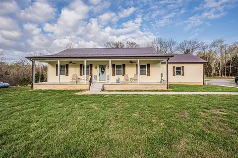 1361 Walkers Chapel Rd, Adolphus, KY 42120